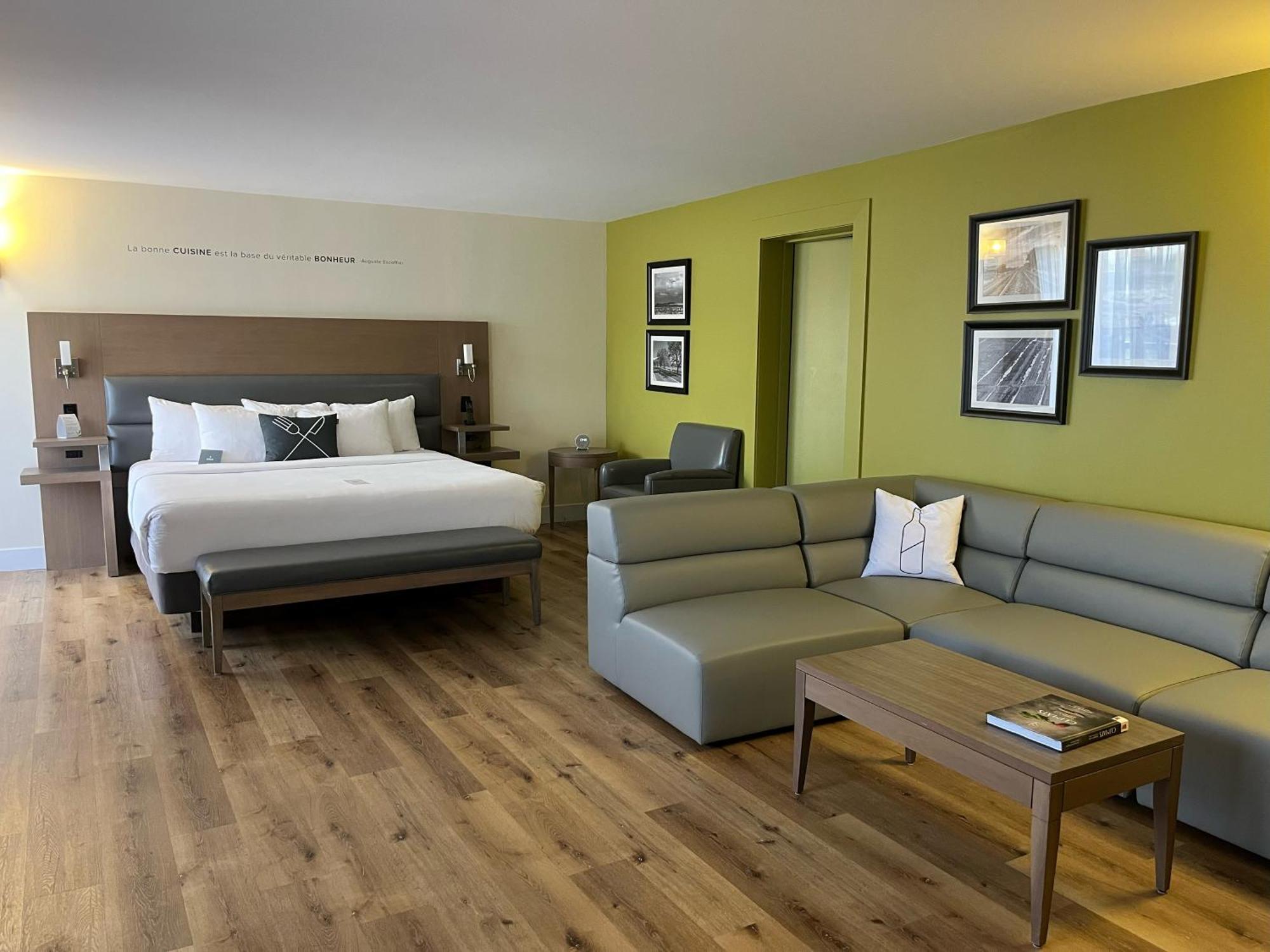 Hotel Rive Gauche Beloeil Bagian luar foto