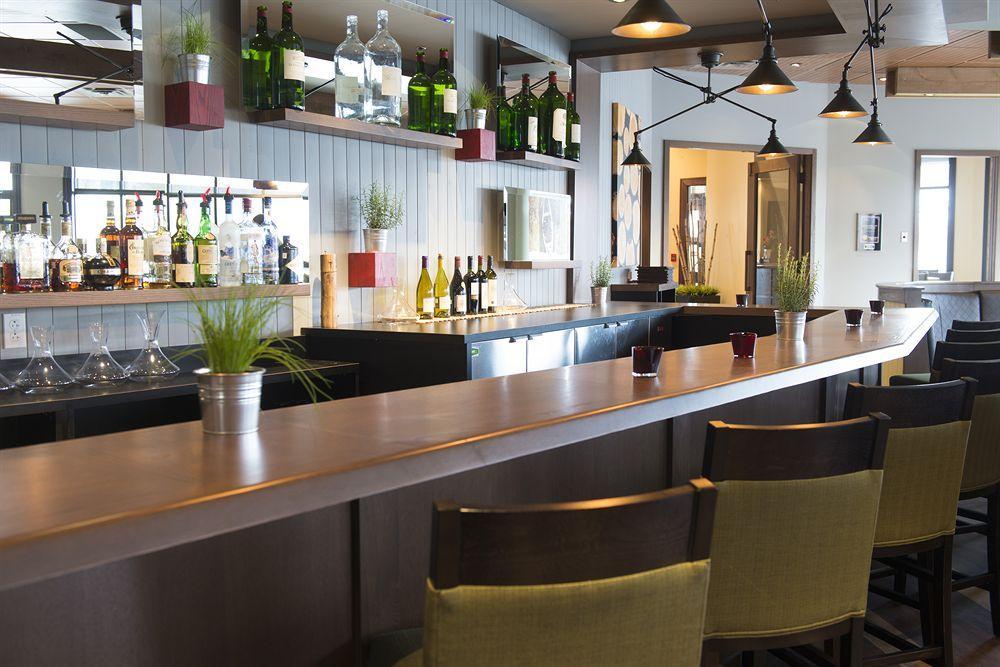 Hotel Rive Gauche Beloeil Bagian luar foto