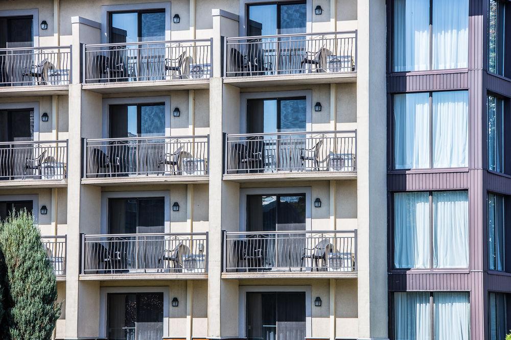 Hotel Rive Gauche Beloeil Bagian luar foto