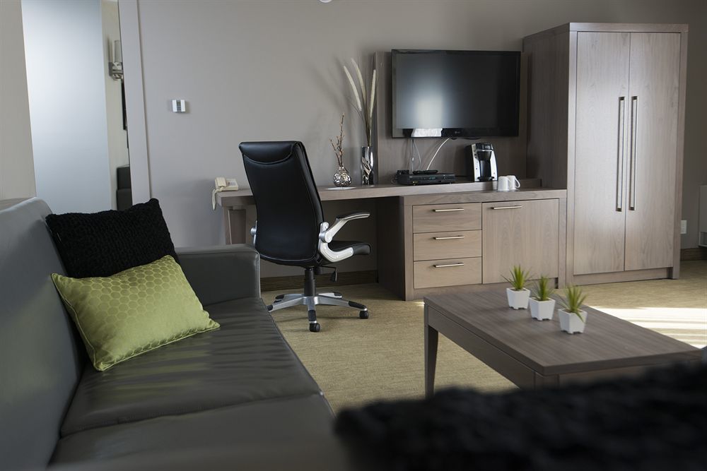 Hotel Rive Gauche Beloeil Bagian luar foto