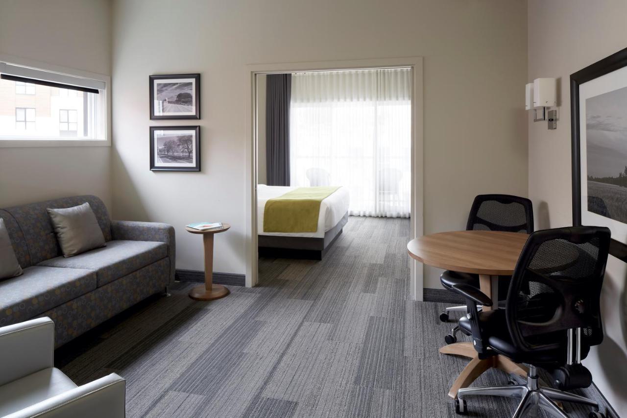 Hotel Rive Gauche Beloeil Bagian luar foto